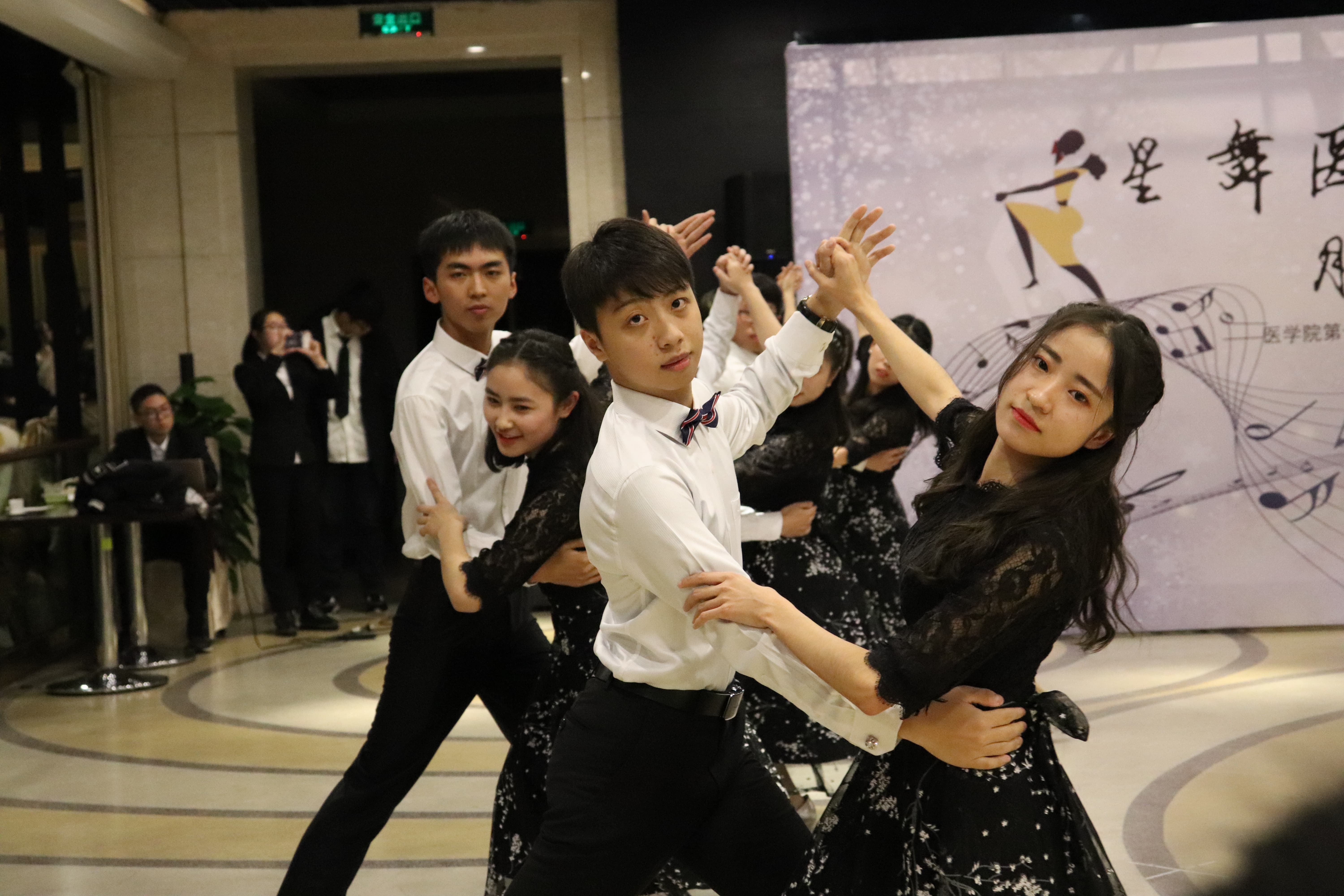 1544507261840066.jpg 1544507261840066.jpg