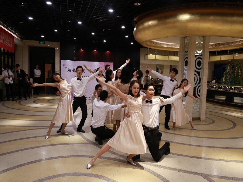 1528703624595990.jpg IMG_1537 (1).JPG